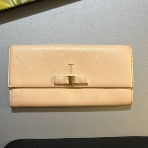 💯 authentic Salvatore Ferragamo